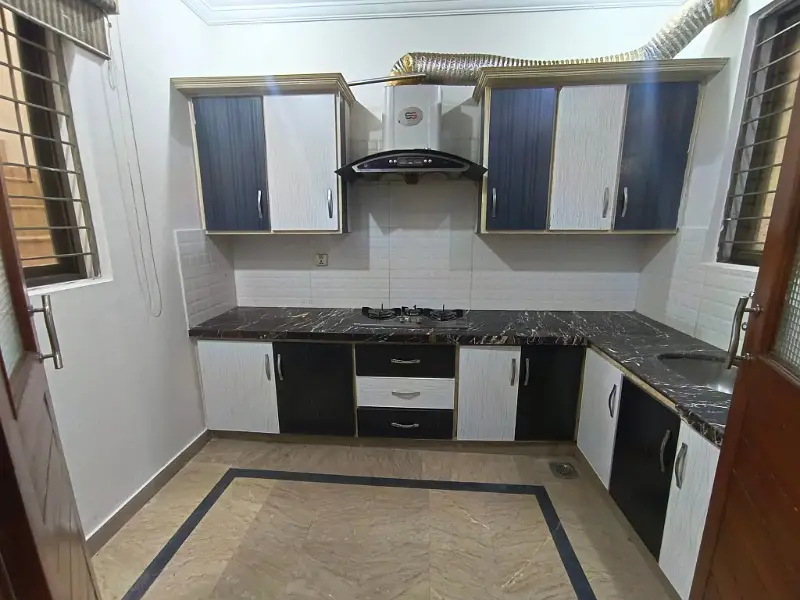 8 MARLA DOUBLE STOREY INDEPENDENT HOUSE AVAILABLE FOR RENT FOR FAMILY/OFFICE