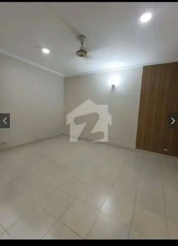 8 Marla Full House Available For RENT In SAFARI Block Of Bahria Town Lahore