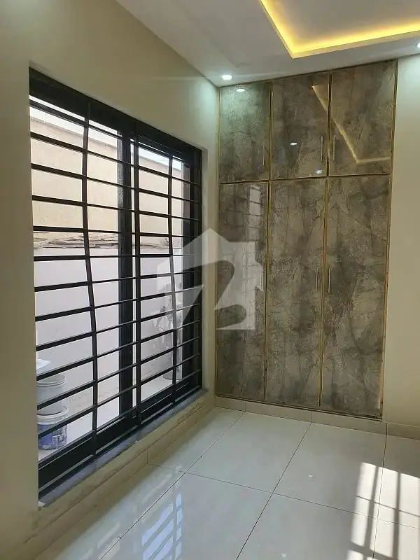 5 Marla House Available For Rent In Park View City