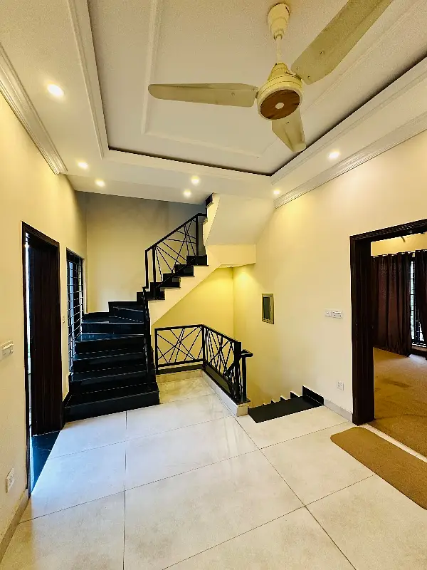 8 Marla House For Rent | Family Home | Bahria Town Lahore