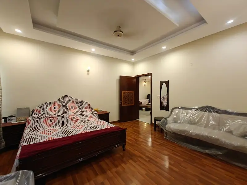 Formanite society Lahore   5 MARLA HOUSE FOR RENT  2 bed attach bathroom tv lounch kitchen all facility available  more information contact me