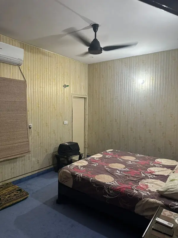10 marla Full hous available for rent wapda Town ph1 block E2