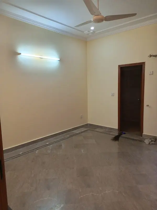 8 Marla Full House For Office and family Rent In Johar town