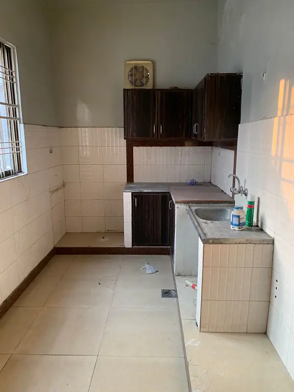 10 Marla House For Rent In Faisal Town