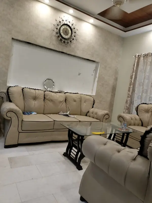 5 Marla house for rent paragon city