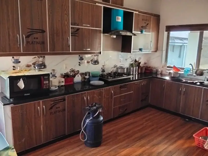 10 marla Full hous available for rent new type Wapda Town ph1 block E2