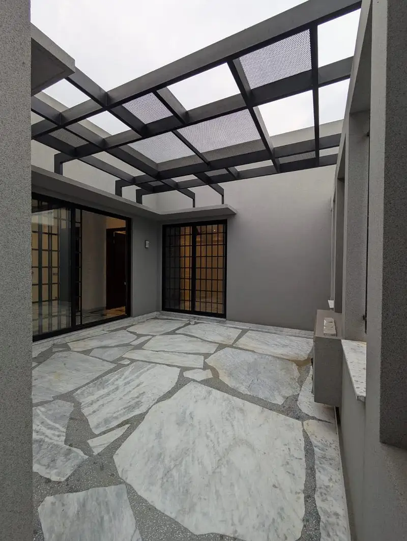 1 Kanal Beautiful House For Rent Near All Facilities
