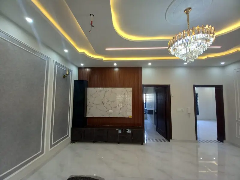 10 Marla House For Rent In Jasmine Block Sector C Bahria Town Lahore