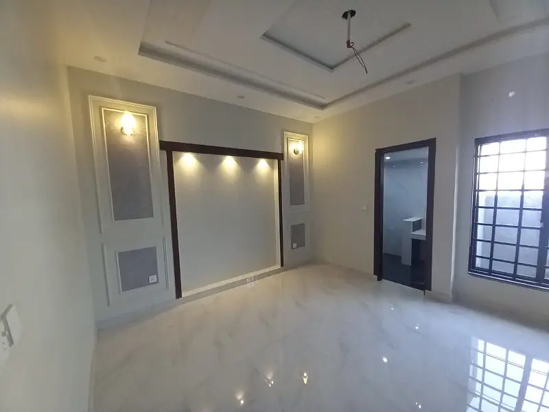 10 Marla House For Rent In Jasmine Block Sector C Bahria Town Lahore