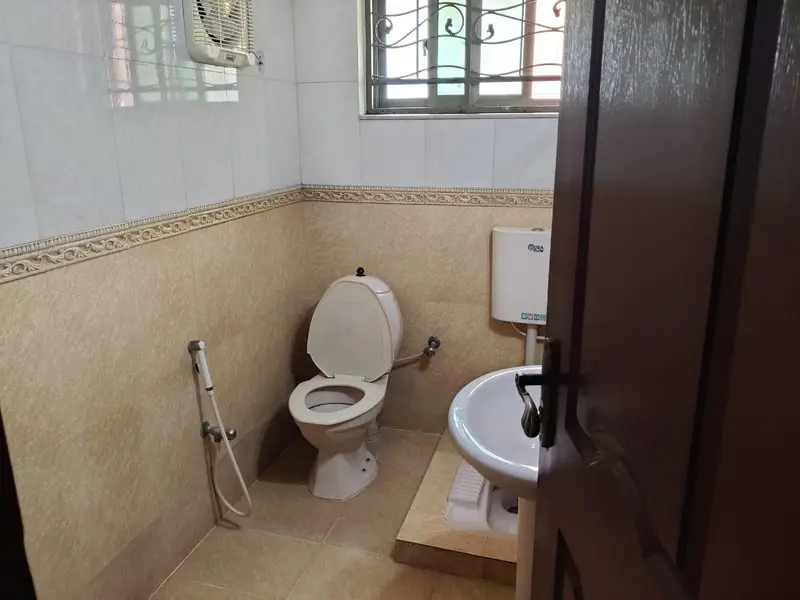 10 MARLA UPPER FLOOR FOR RENT IN VENUS