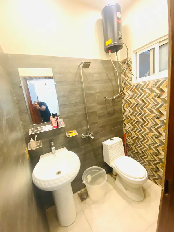 5 Marla Furnished House for rent in paragon on daily , monthly Basses