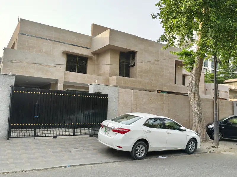GULBERG ESTATE OFFER,1 KANAL OFFICE USE HOUSE FOR RENT MAIN CANTT UPPER MALL LAHORE