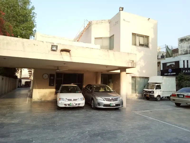 GULBERG ESTATE OFFER 2 KANAL OFFICE USE HOUSE FOR RENT IN GULBERG III LAHORE