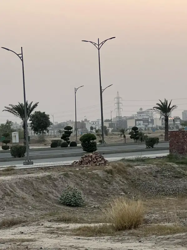 5 Marla Residential plot for Sale In New Lahore city ph3