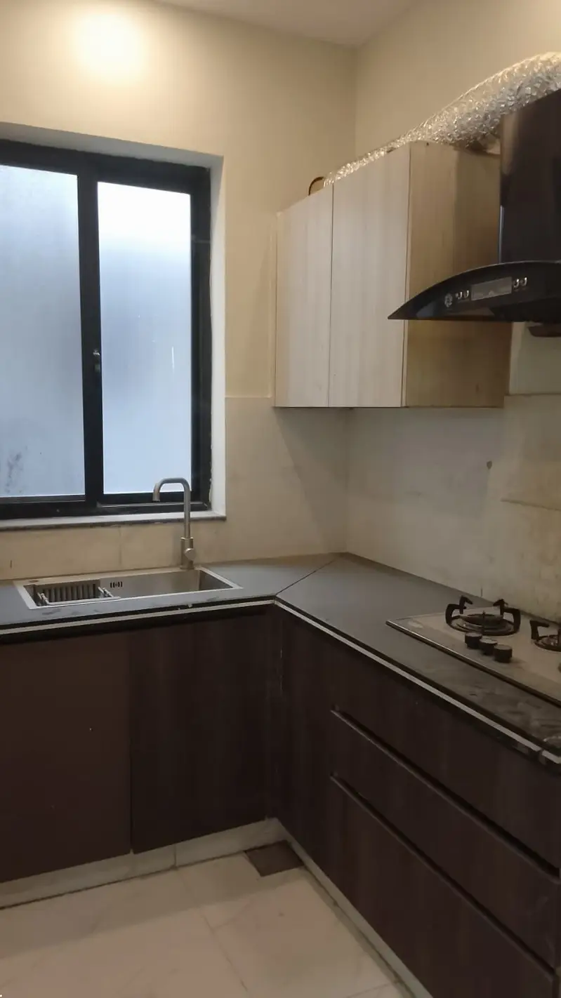 5 MARLA 3 BEDROOM RESIDENTIAL HOUSE FOR RENT IN DHA 9 TOWN WITH BIG CAR PARKING