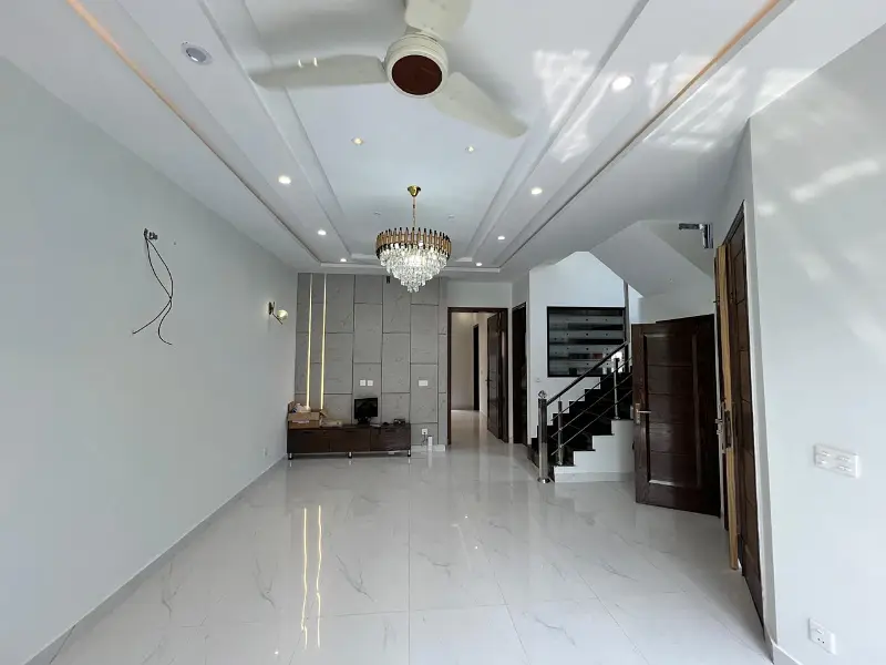 HOUSE FOR RENT