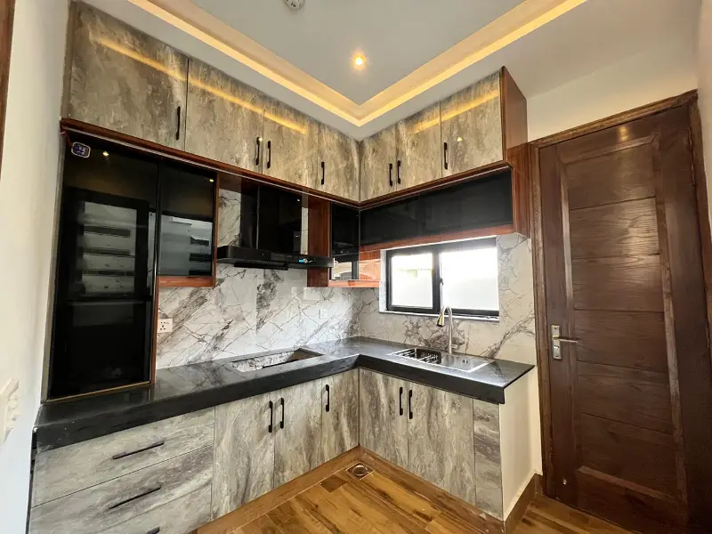 HOUSE FOR RENT