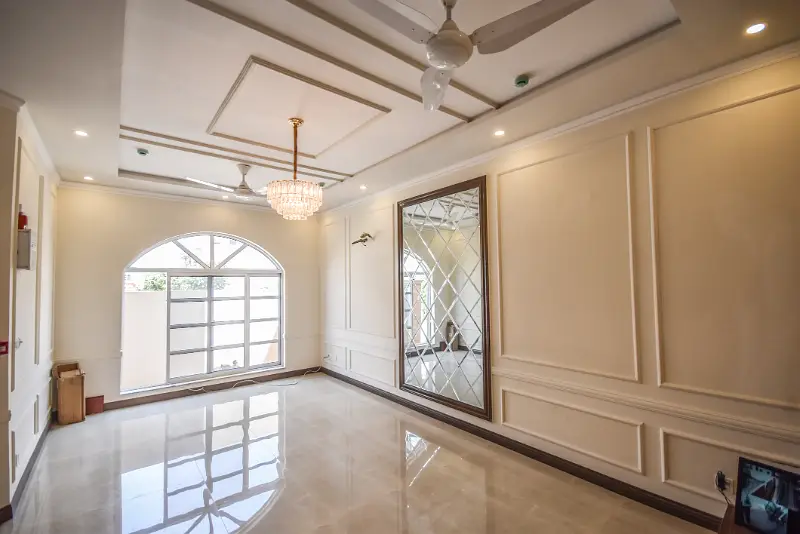 5 MARLA BRAND NEW SPANISH STYLEISH HOUSE FOR SALE