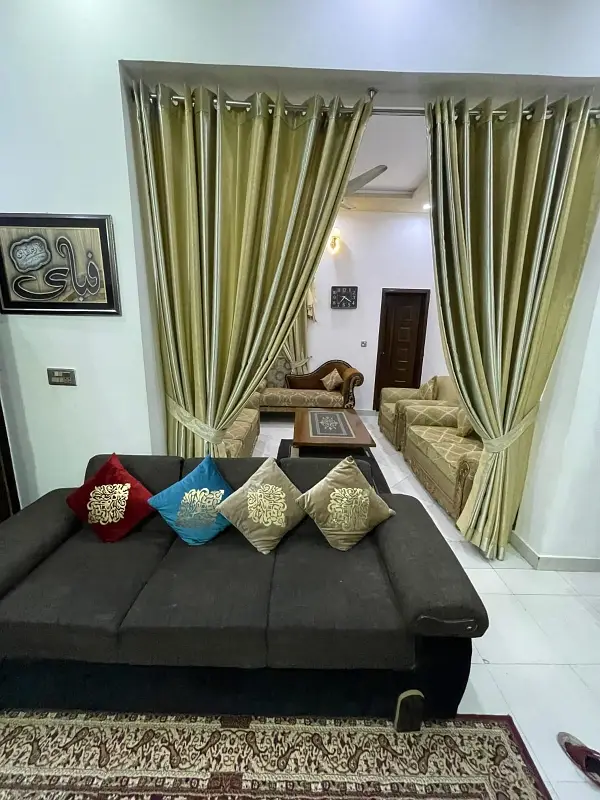 10 MARLA UPPER PORTION AVAILABLE FOR RENT IN NASHEMAN E IQBAL PHASE 2 NEAR UET HOUSING SOCIETY COLLEGE ROAD LAHORE