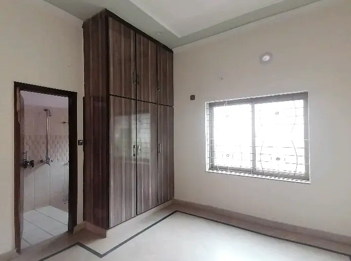 10 Marla Double Storey House FOR Rent