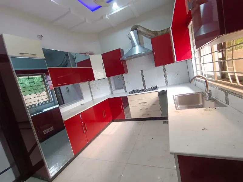 10 MARLA LIKE NEW HOUSE FOR RENT BAHRIA TOWN LAHORE