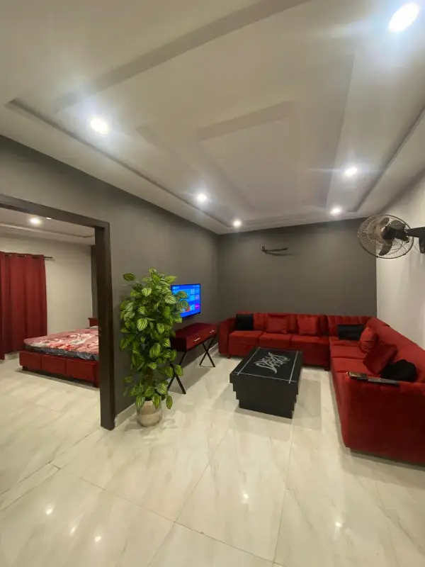 DAILY BASIS APARTMENT AVAILABLE FOR RENT IN TULIP BLOCK BAHRIA TOWN LAHORE