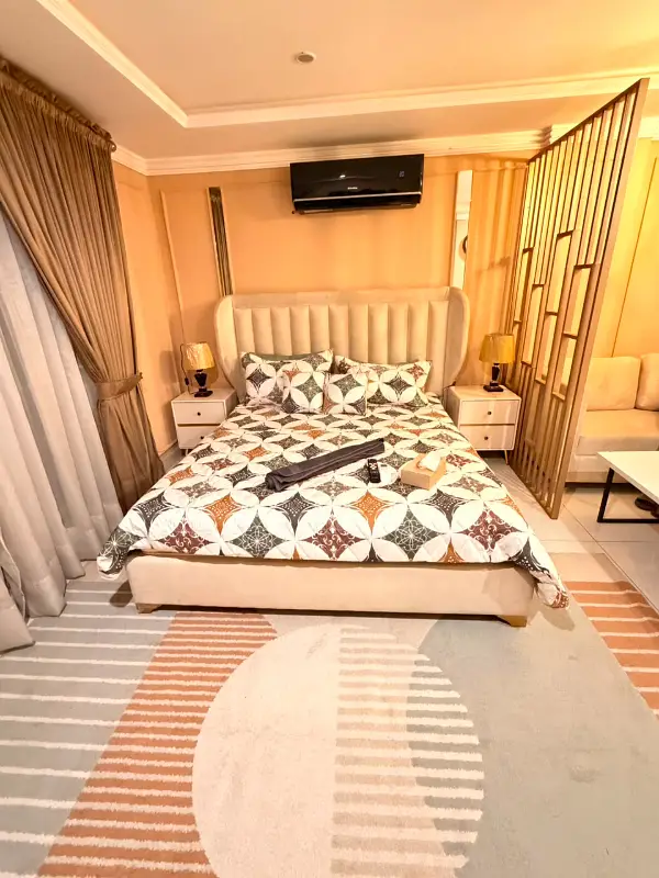 Per Day Apartment for Rent in Bahria Town Lahore Available