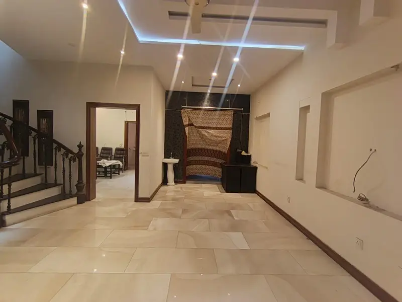 5 Marla Independent Building For Rent