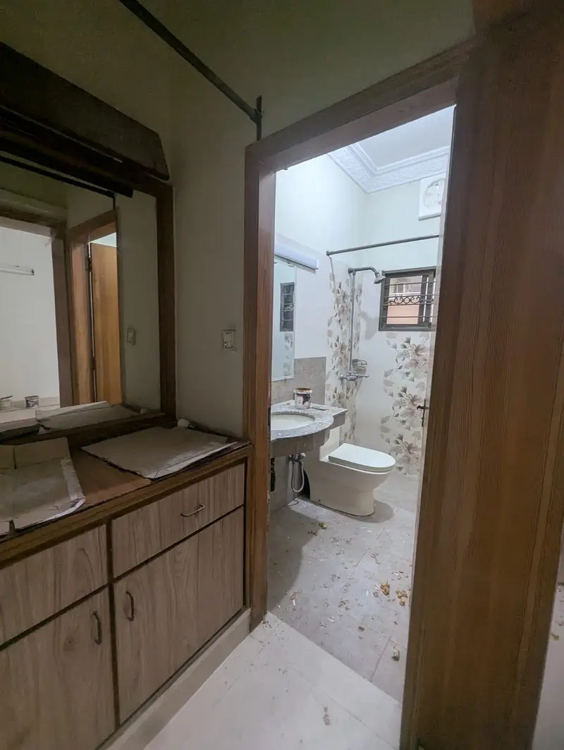 Separate Lower Floor For Office