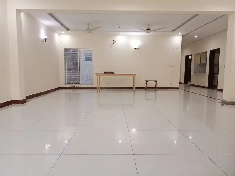 OFFICE FLOOR AVAILABLE IN WAPDA TOWN MAIN BOULEVARD