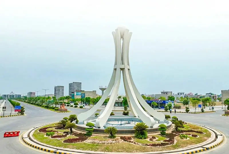 5 MARLA PLOT ON IDEAL LOCATION READY FOR CONSTRUCTION AND WALKING DISTANCE FROM BAHRIA TOWN AVAILABLE FOR SALE IN NLC