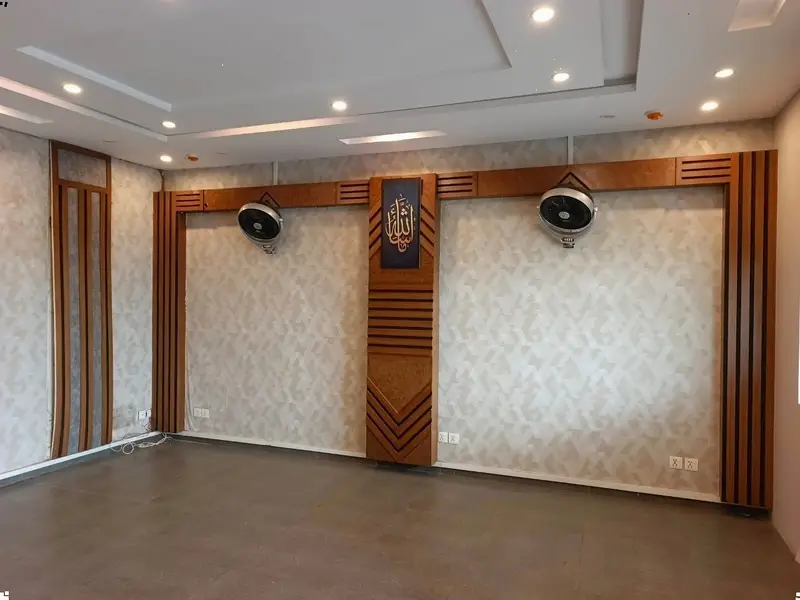 PRIME 4 MARLA COMMERCIAL FLOOR FOR RENT IN COMMERCIAL BROADWAY BLOCK D