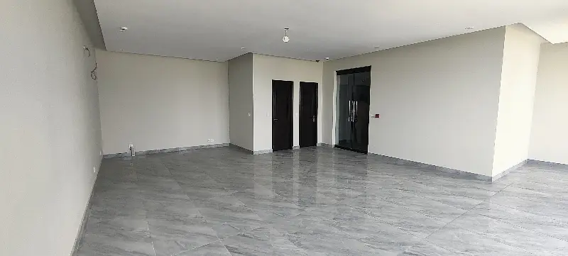 4 Marla Brand New Floor With Lift Office For Rent