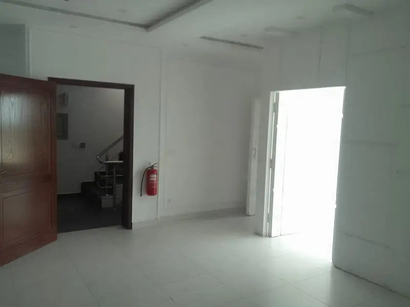 4 Marla Brand new 4th floor with cabin broadway ph8