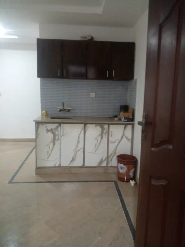 Model Town Link Road location hot available for rent