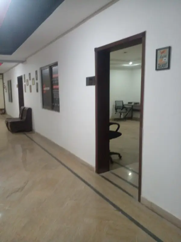 Model Town Link Road location hot available for rent