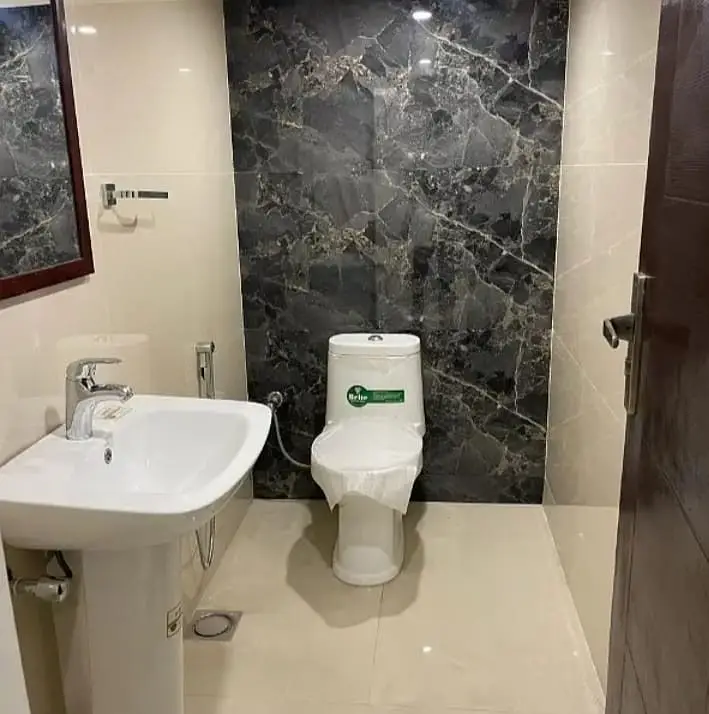 4 MARLA BRAND NEW FLOOR FOR RENT IN DHA PHASE 6